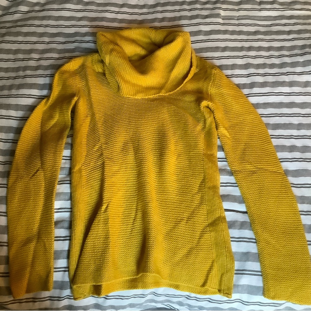 Banana republic sweater